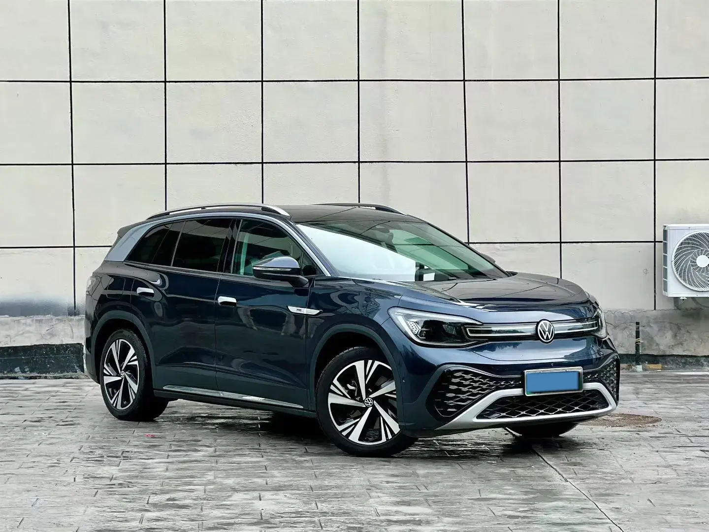 2022 VOLKSWAGEN ID.6 thumbnail 3