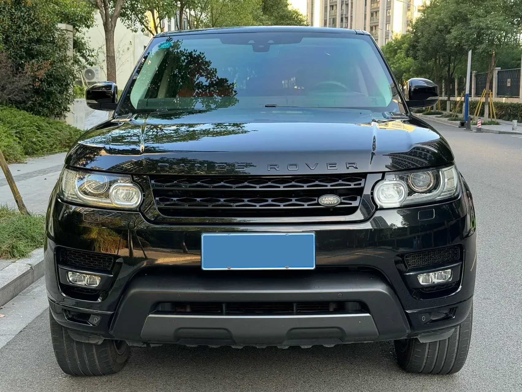 2017 LAND ROVER thumbnail 2