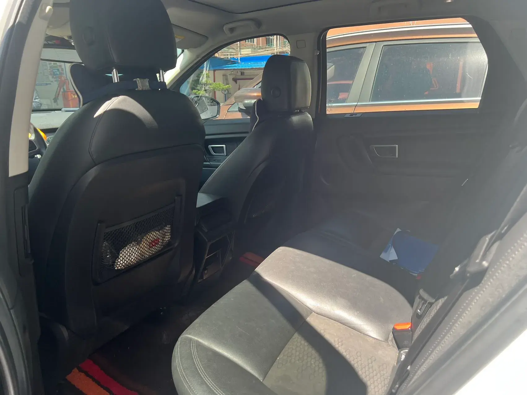 2018 LAND ROVER thumbnail 4