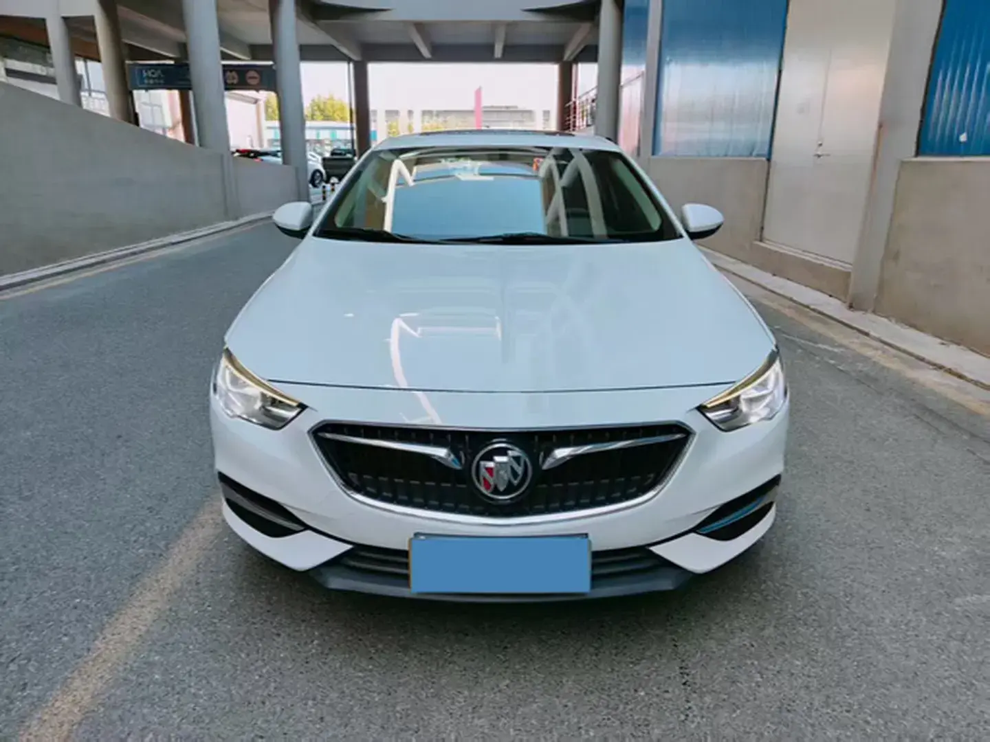 2019 BUICK REGAL thumbnail 3