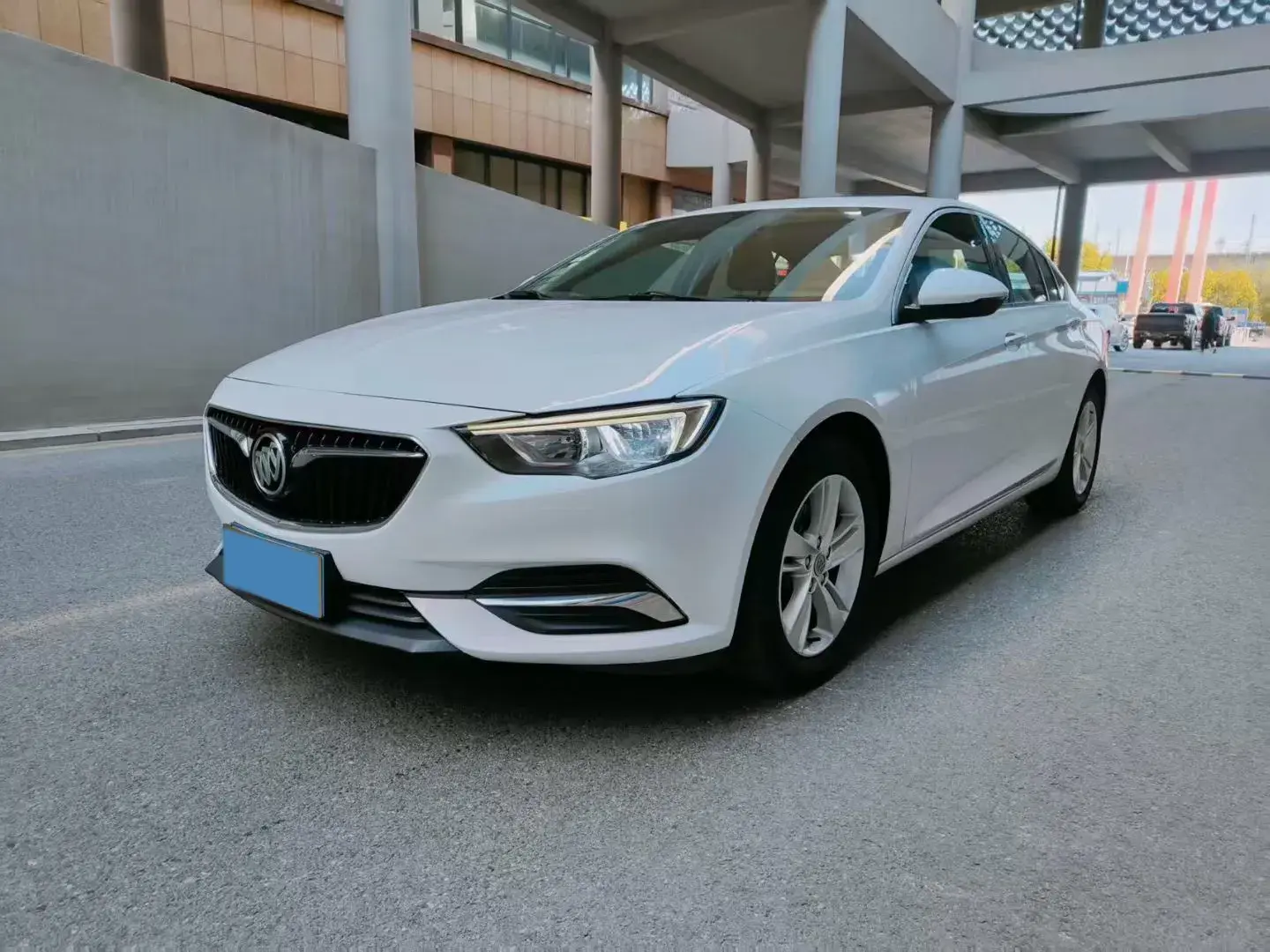 2019 BUICK REGAL view 1