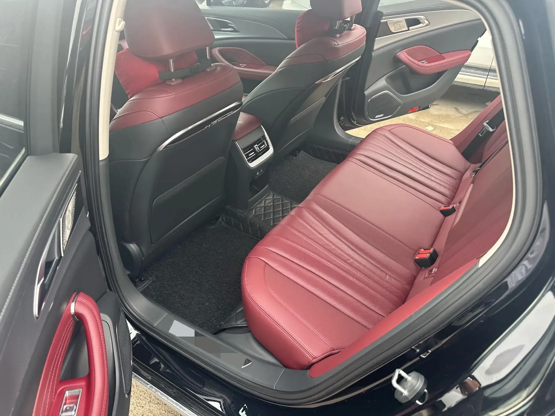 2023 HONGQI H5 thumbnail 4