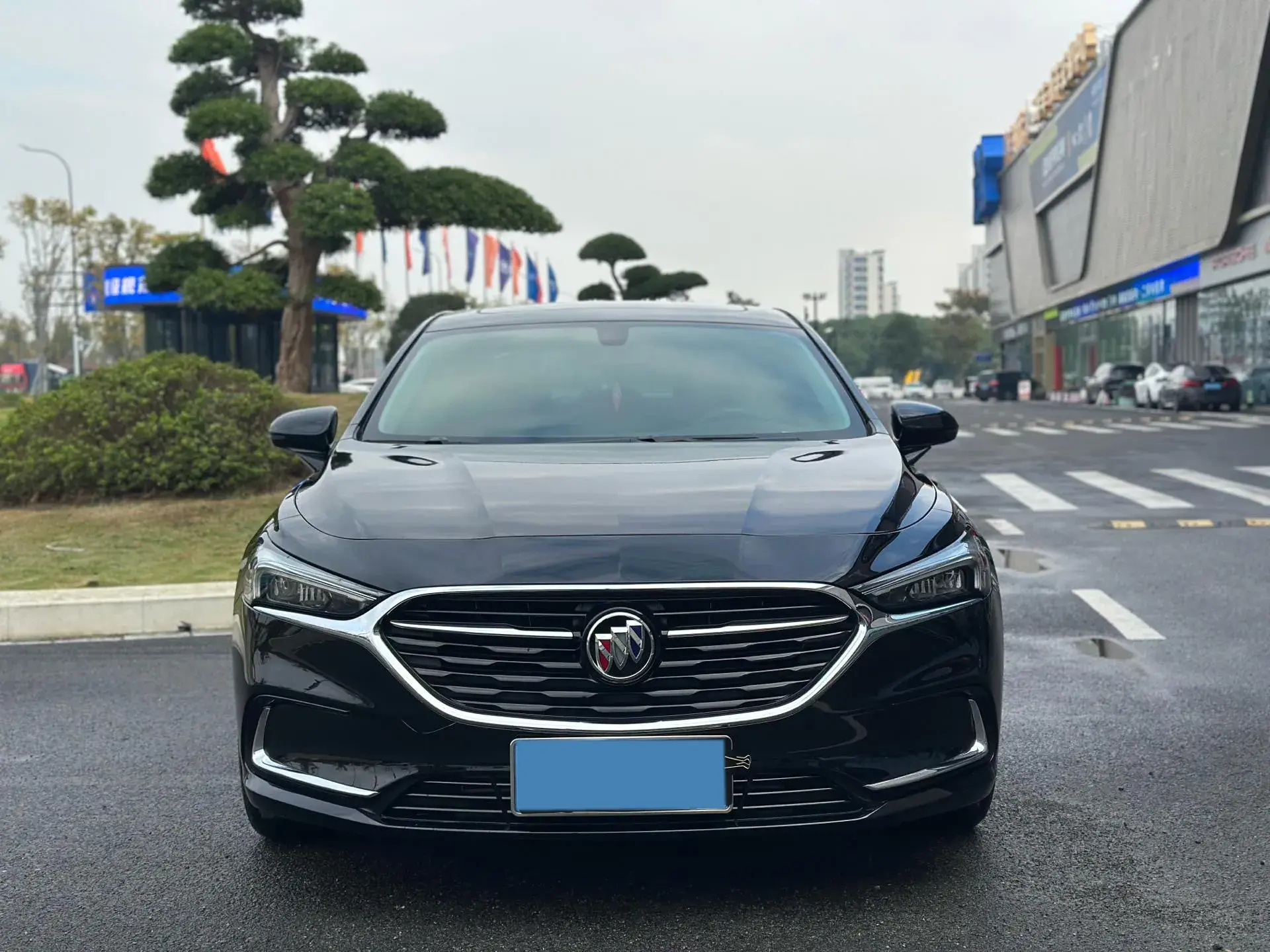 2022 BUICK LARCOSSE thumbnail 3