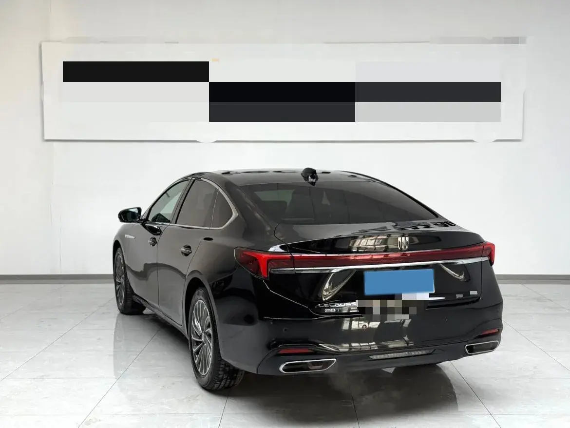 2023 BUICK LARCOSSE thumbnail 3