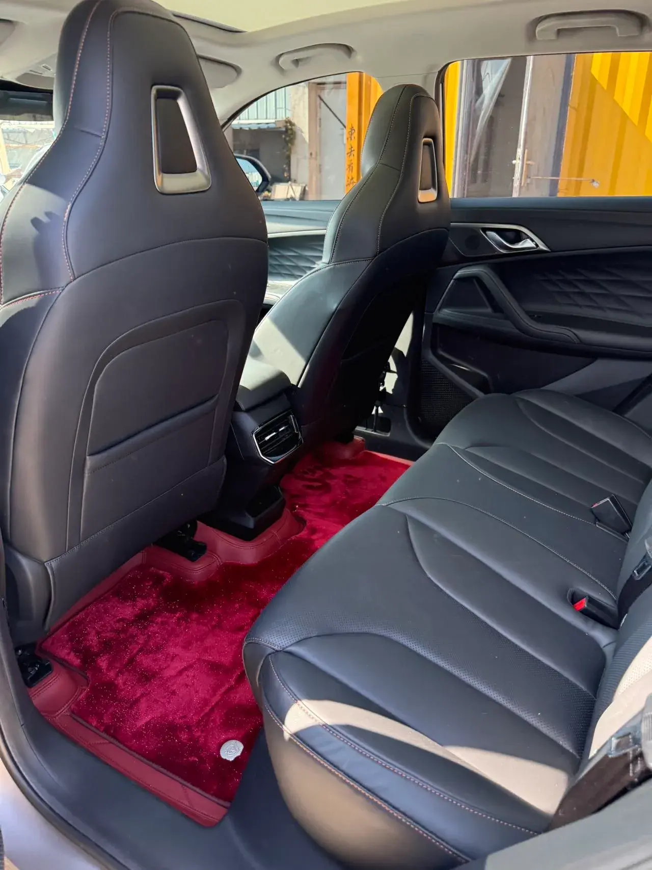 2022 ROEWE RX5 thumbnail 3