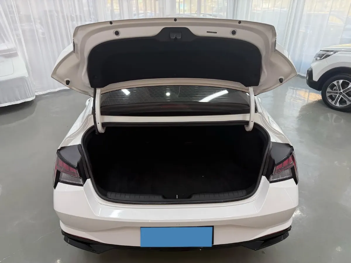 2021 Hyundai Elantra 1.5L 115HP L4 CVT,autocango,china used car exporter,china ev exporter,chinese used car exporter,chinese used ev exporter