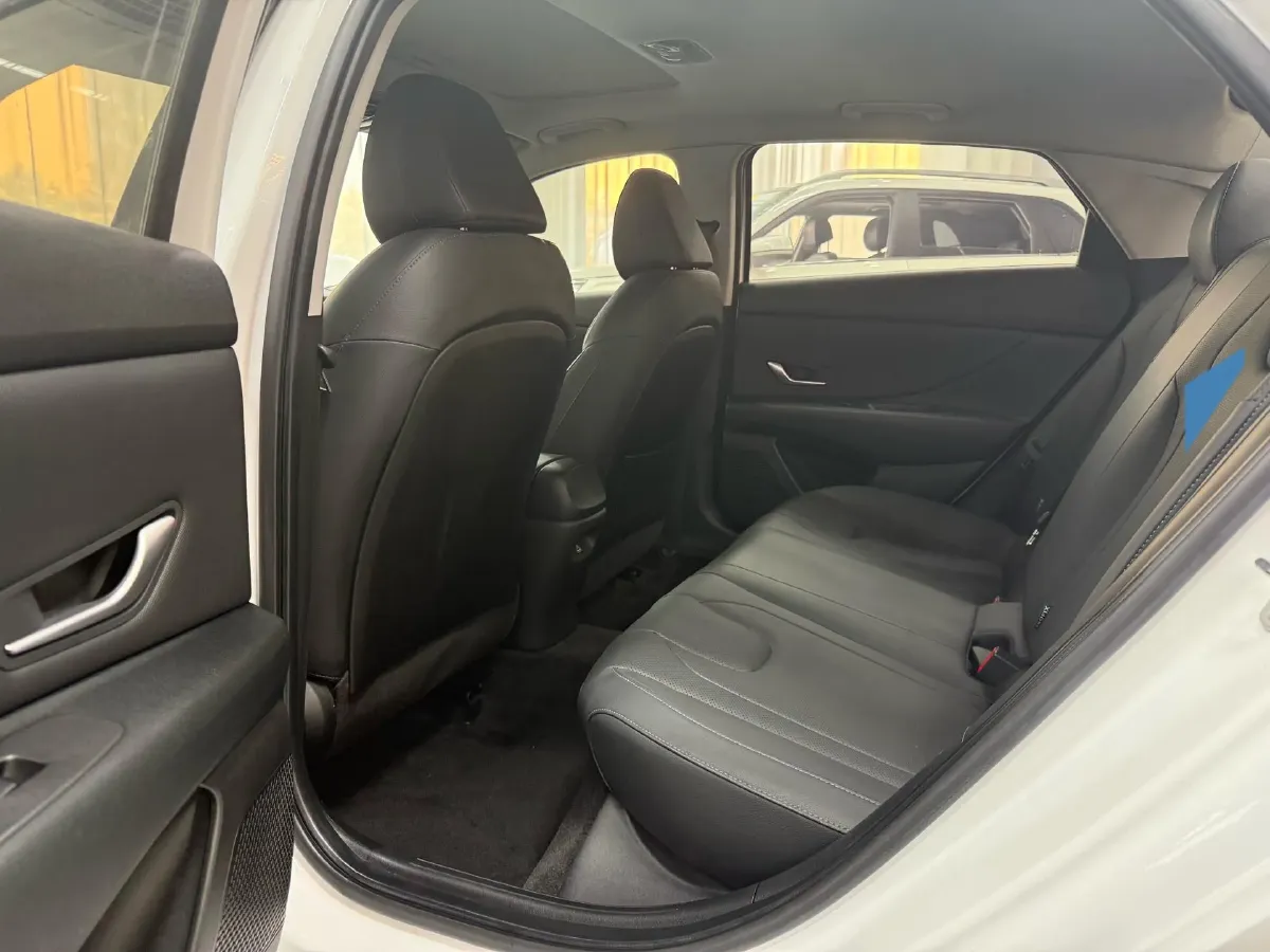 2021 Hyundai Elantra 1.5L 115HP L4 CVT,autocango,china used car exporter,china ev exporter,chinese used car exporter,chinese used ev exporter