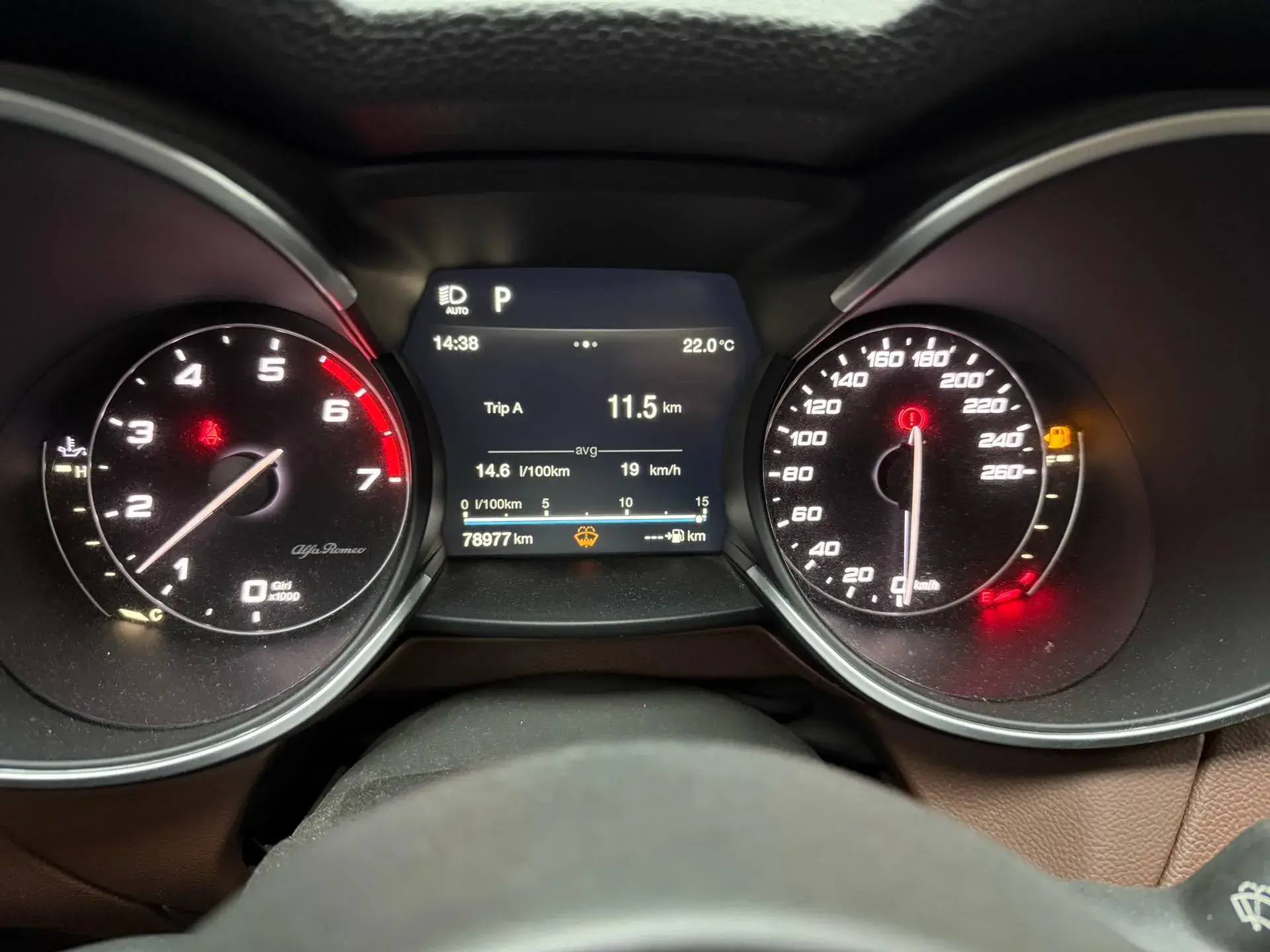 2017 ALFA ROMEO thumbnail 3