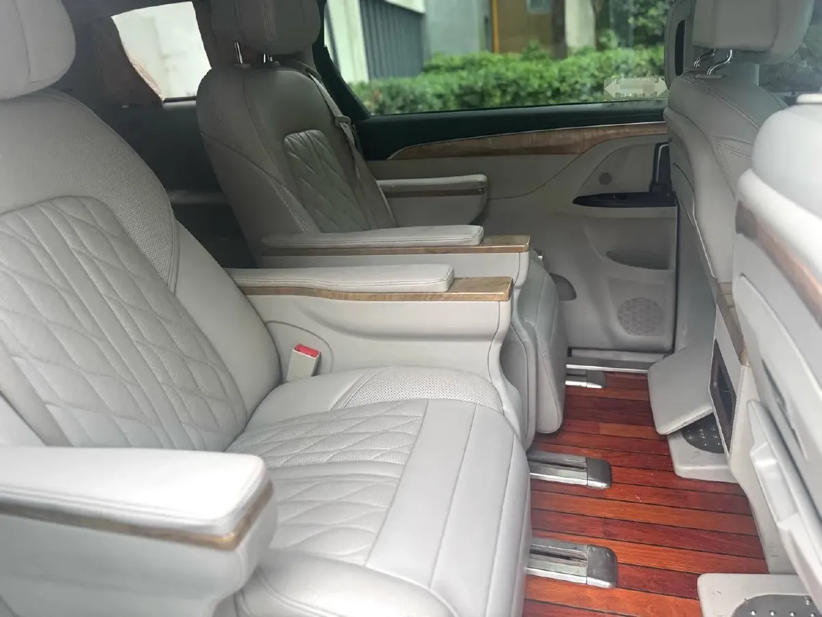 2018 Buick GL8 2.0T 260HP L4 6AT,autocango,china used car exporter,china ev exporter,chinese used car exporter,chinese used ev exporter