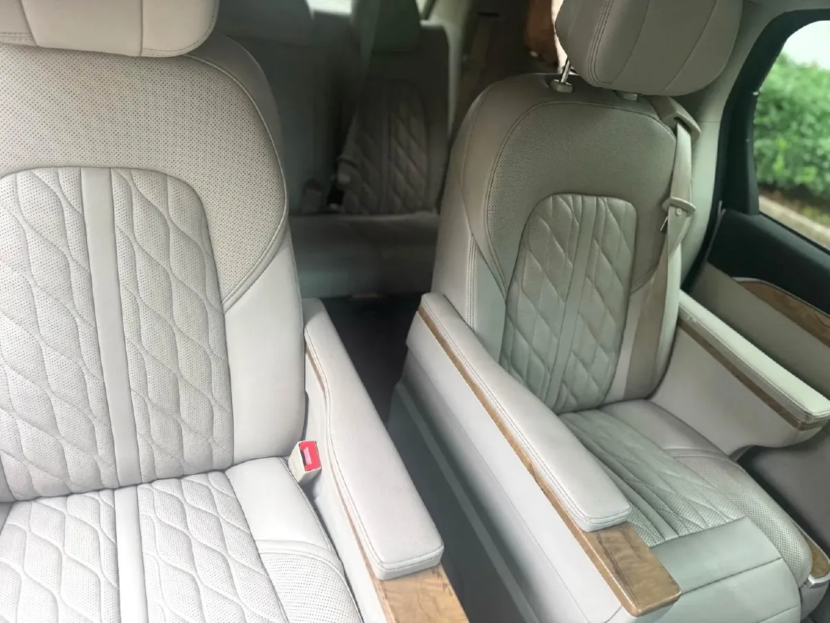 2018 Buick GL8 2.0T 260HP L4 6AT,autocango,china used car exporter,china ev exporter,chinese used car exporter,chinese used ev exporter