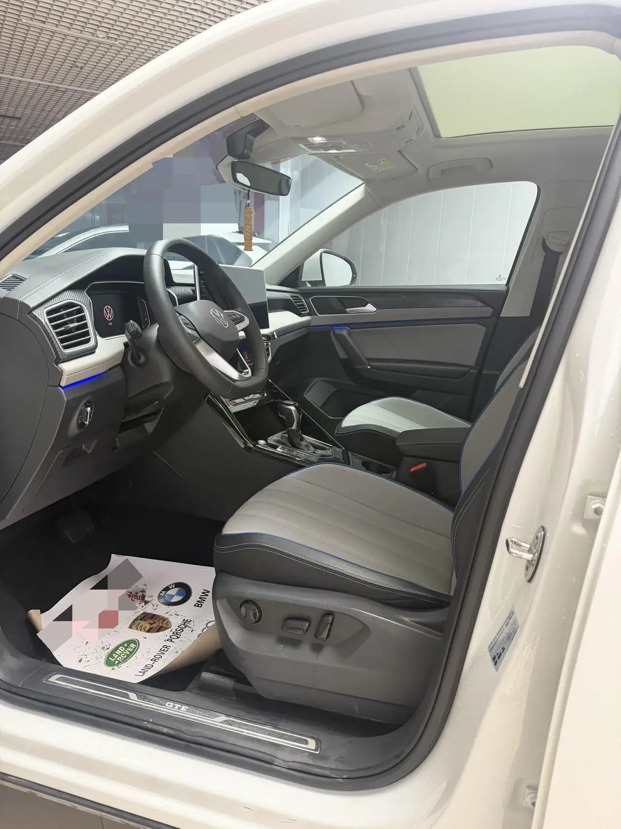 2022 VOLKSWAGEN TAYRON thumbnail 4