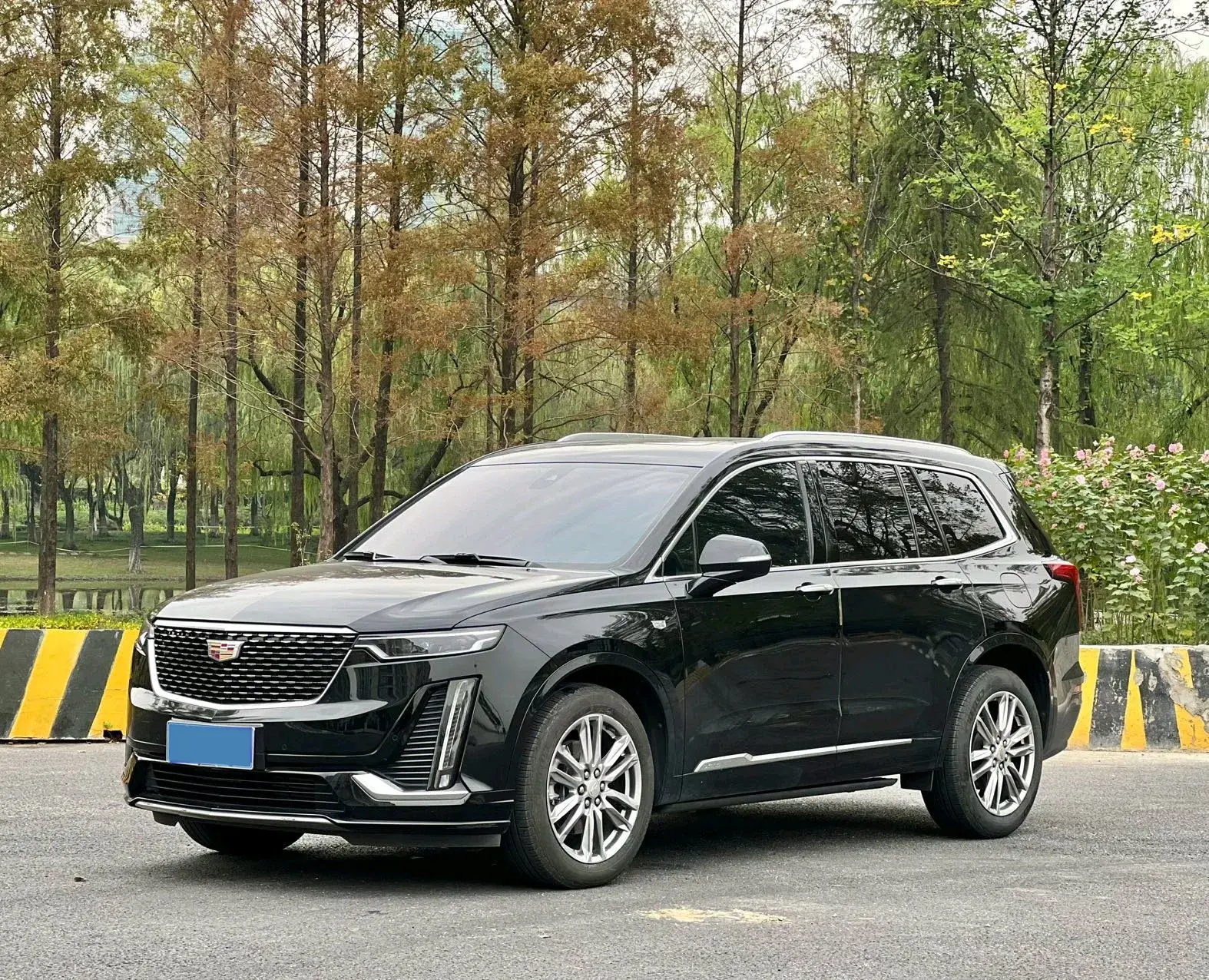 2022 CADILLAC XT6 view 1