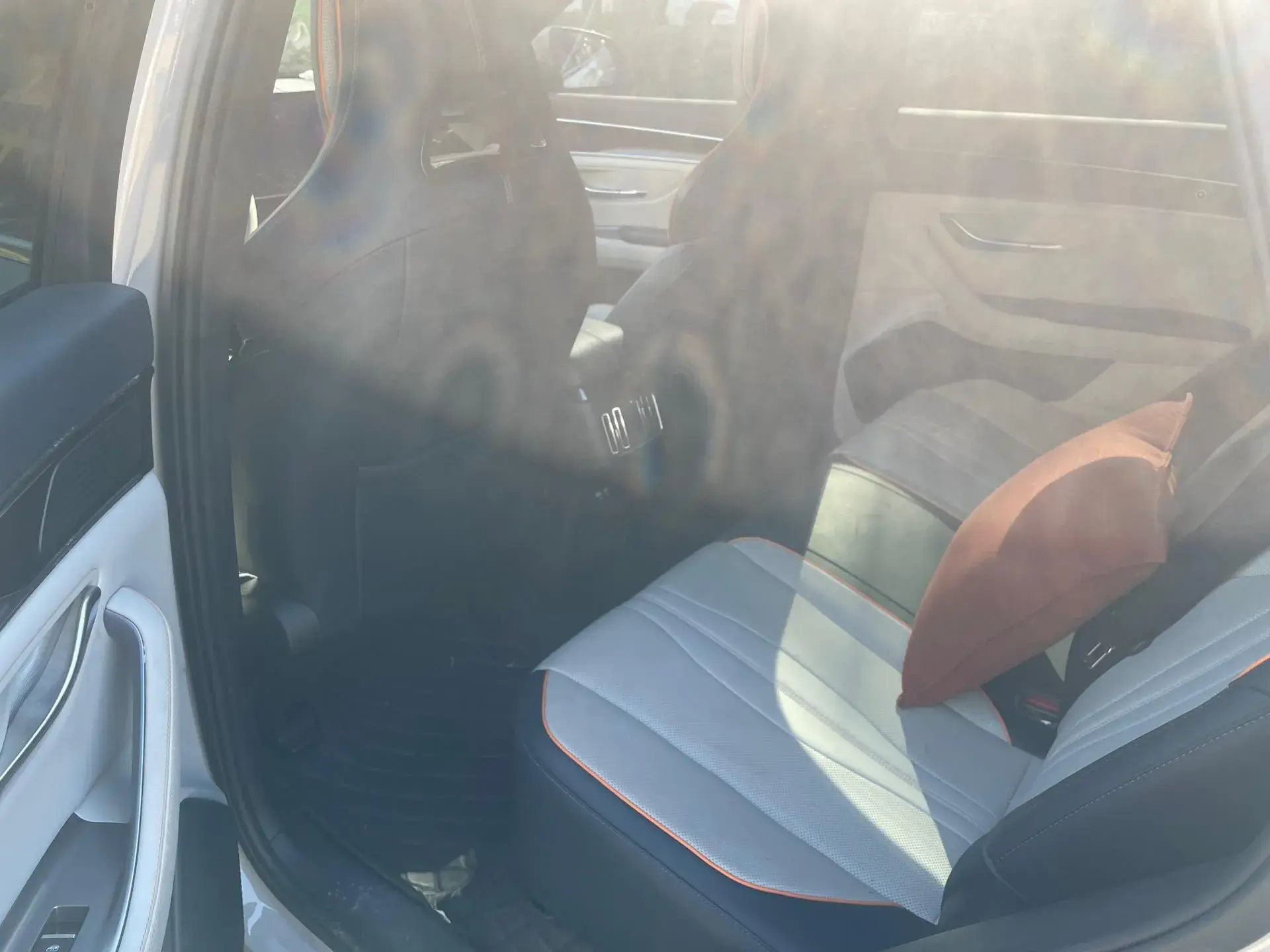 2024 BYD SONG thumbnail 3