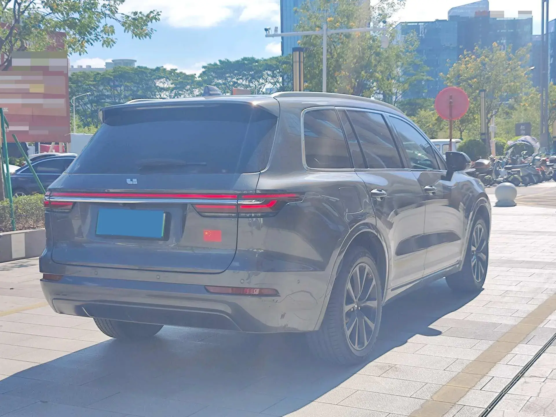 2021 LI ONE thumbnail 4