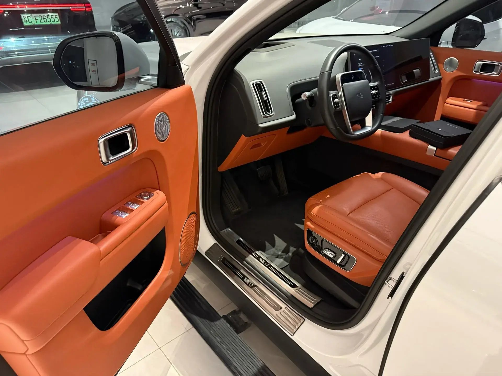 2023 LI L7 thumbnail 4