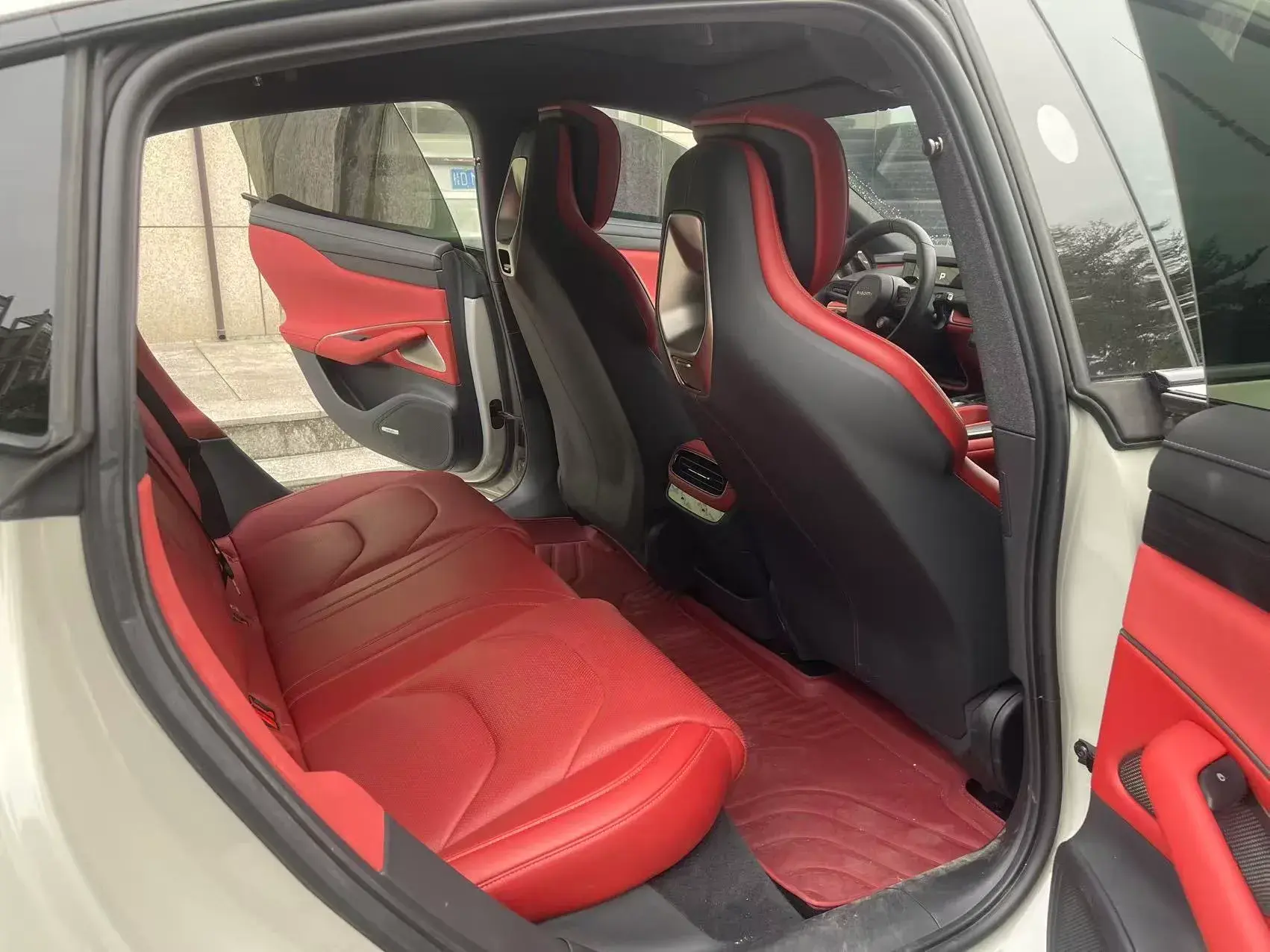 2024 MI SU7 thumbnail 4