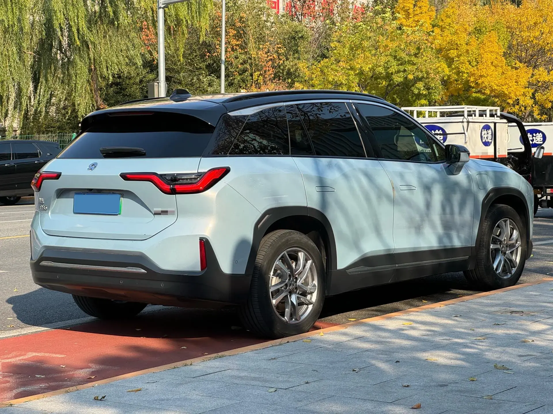 2020 NIO ES6 thumbnail 4