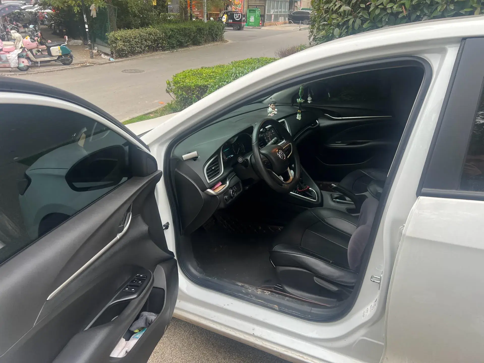 2021 BUICK EXCELLE thumbnail 3