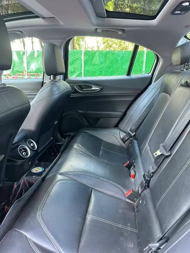 2017 ALFA ROMEO thumbnail 4