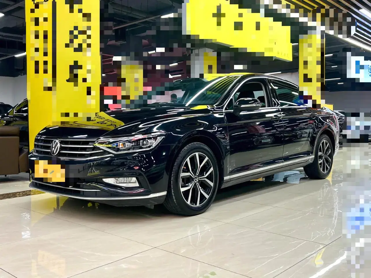 2020 VOLKSWAGEN MAGOTAN view 1