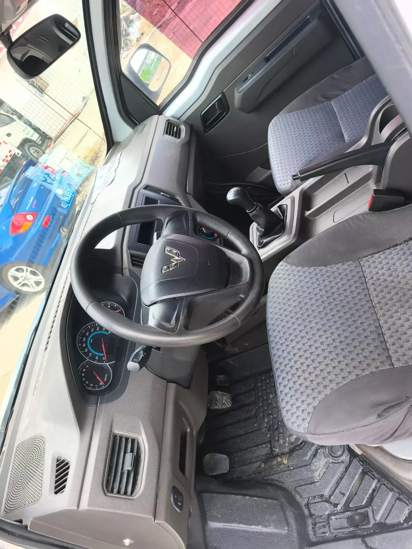 2019 WULING RONGGUANG thumbnail 2