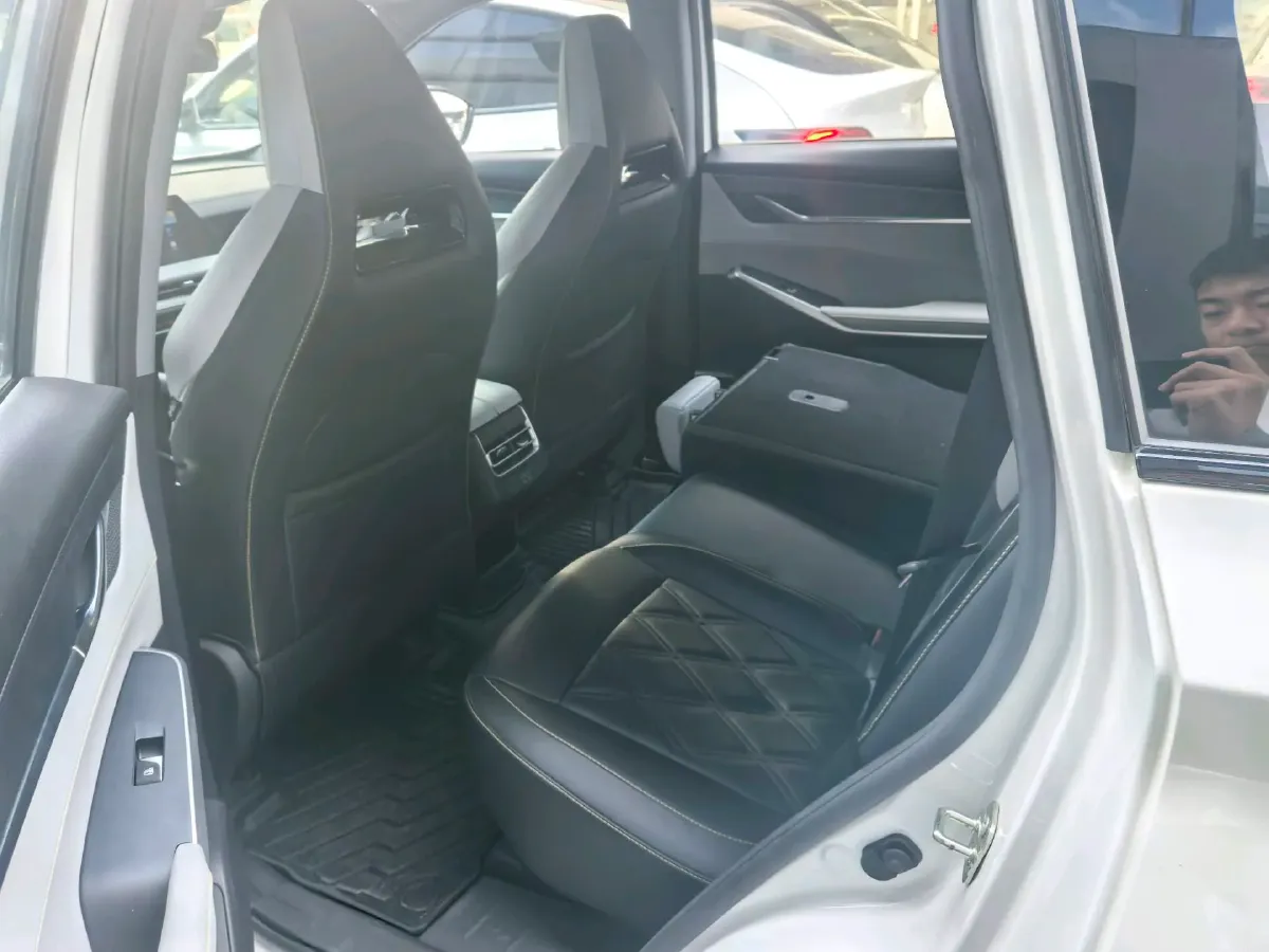 2023 ChangAn CS75 Plus iDD 1.5T 170HP L4 6TCT PHEV 28.39KWH,autocango,china used car exporter,china ev exporter,chinese used car exporter,chinese used ev exporter