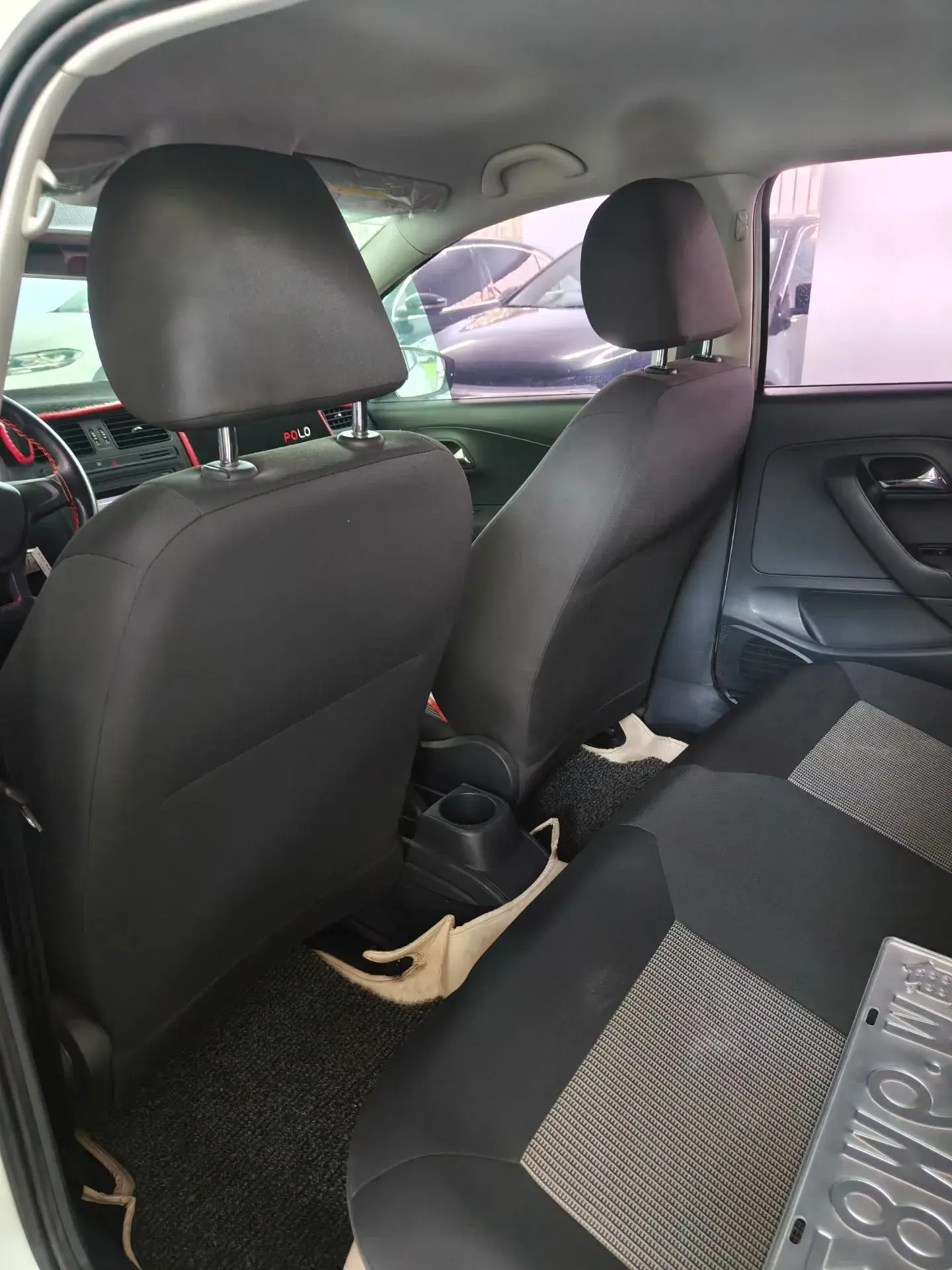 2016 VOLKSWAGEN POLO thumbnail 4