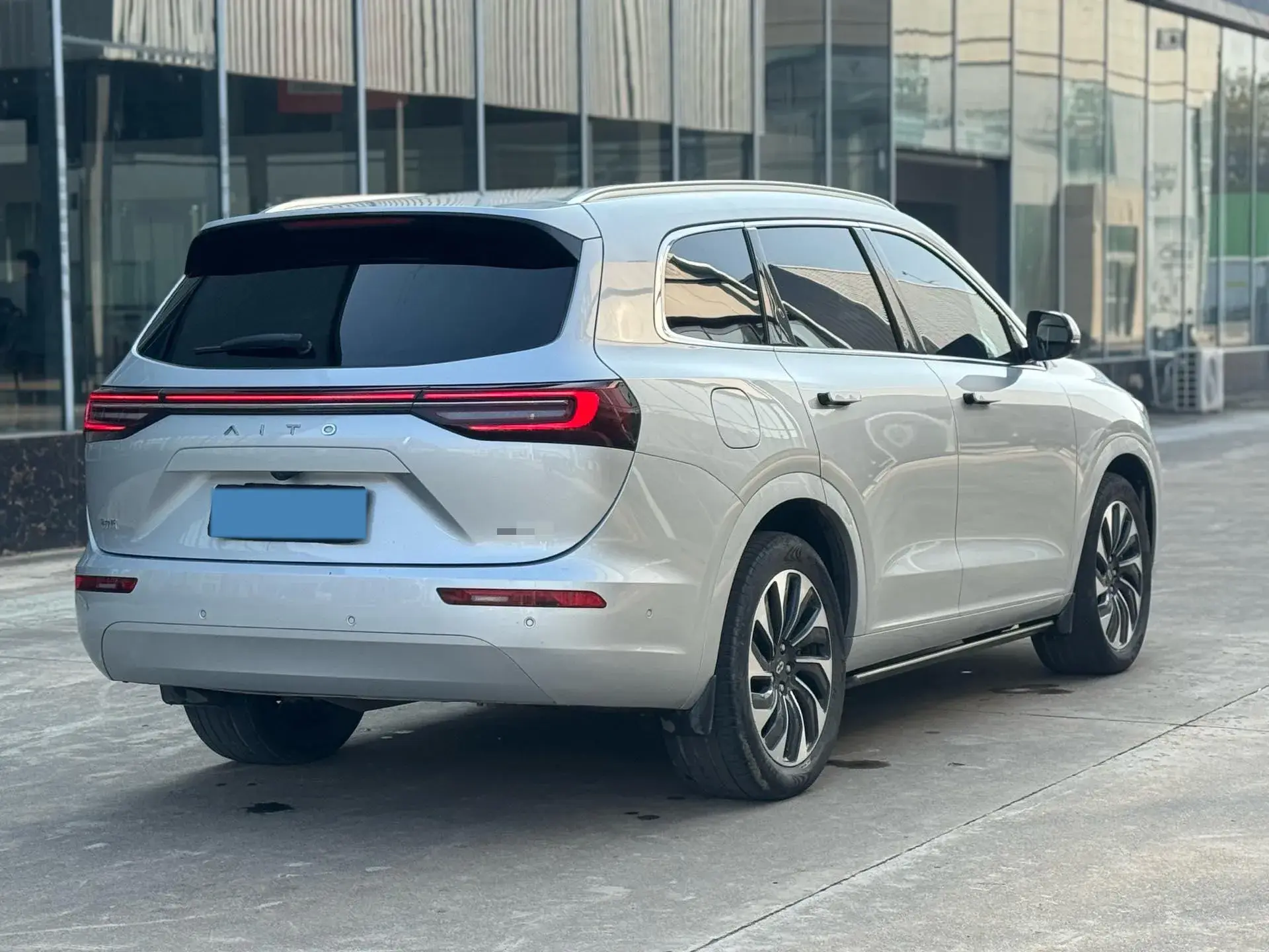 2024 AITO AITO thumbnail 4