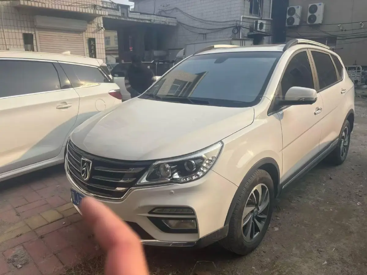 2017 BaoJun 560 1.5T 150HP L4 6DCT