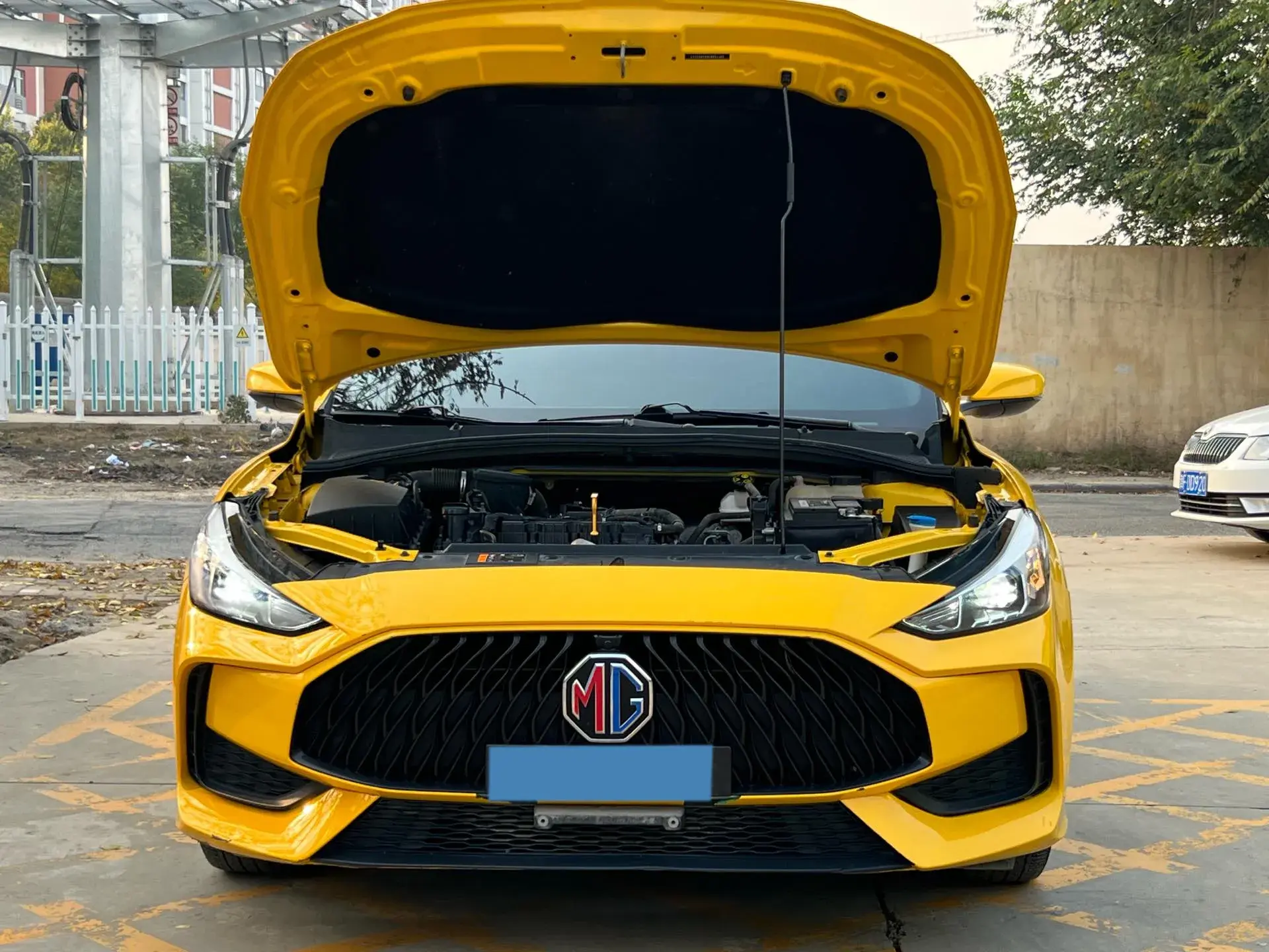 2021 MG 5 thumbnail 2