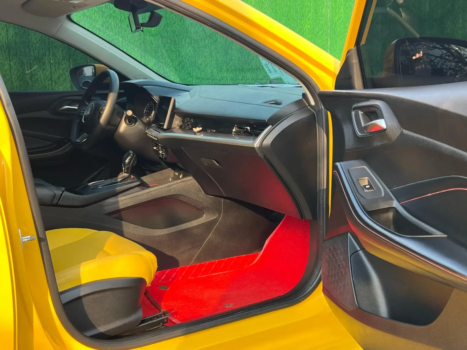 2021 MG 5 thumbnail 3