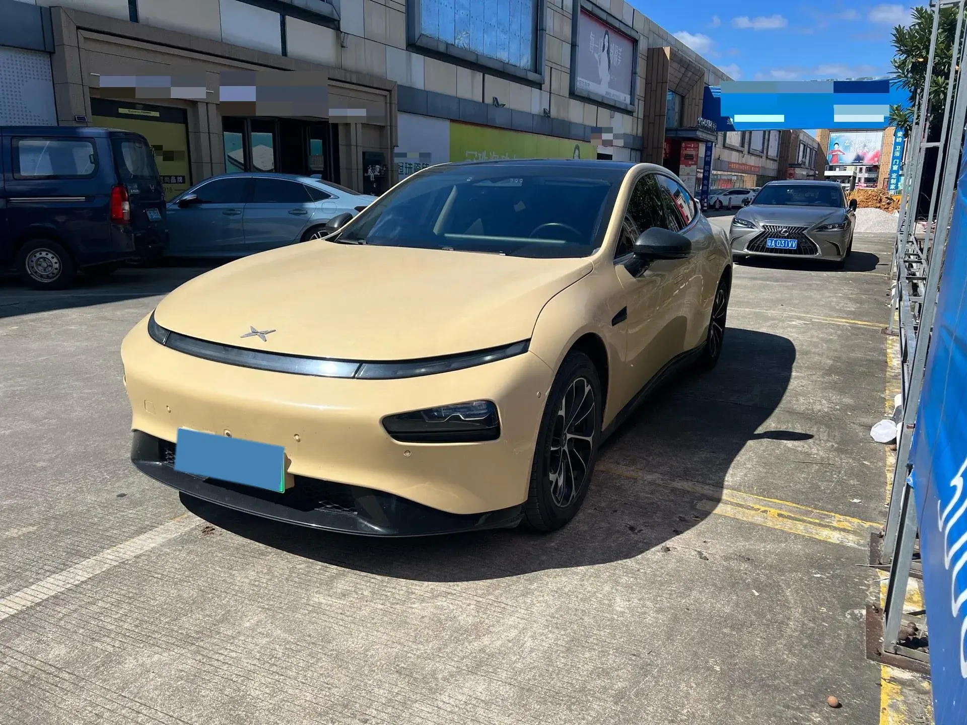 2020 XPENG P7 view 1