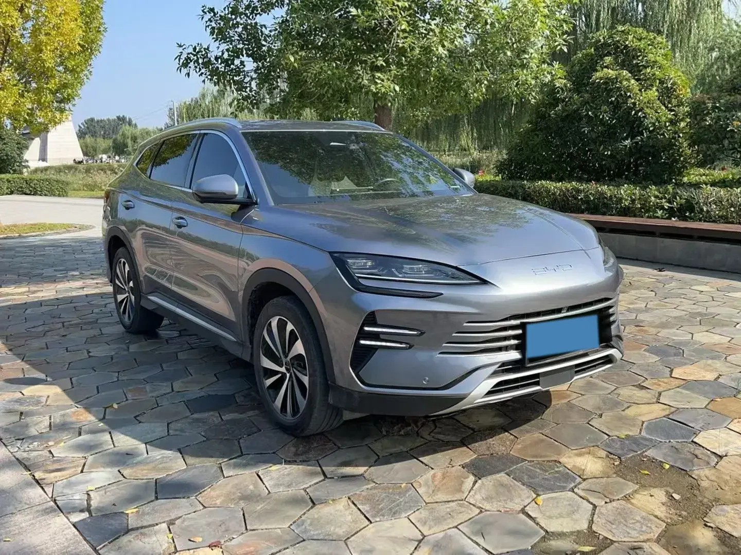 2023 BYD SONG thumbnail 3