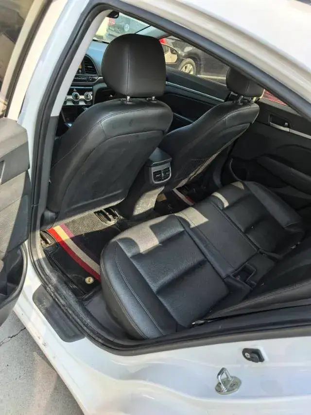 2019 HYUNDAI ELANTRA thumbnail 4