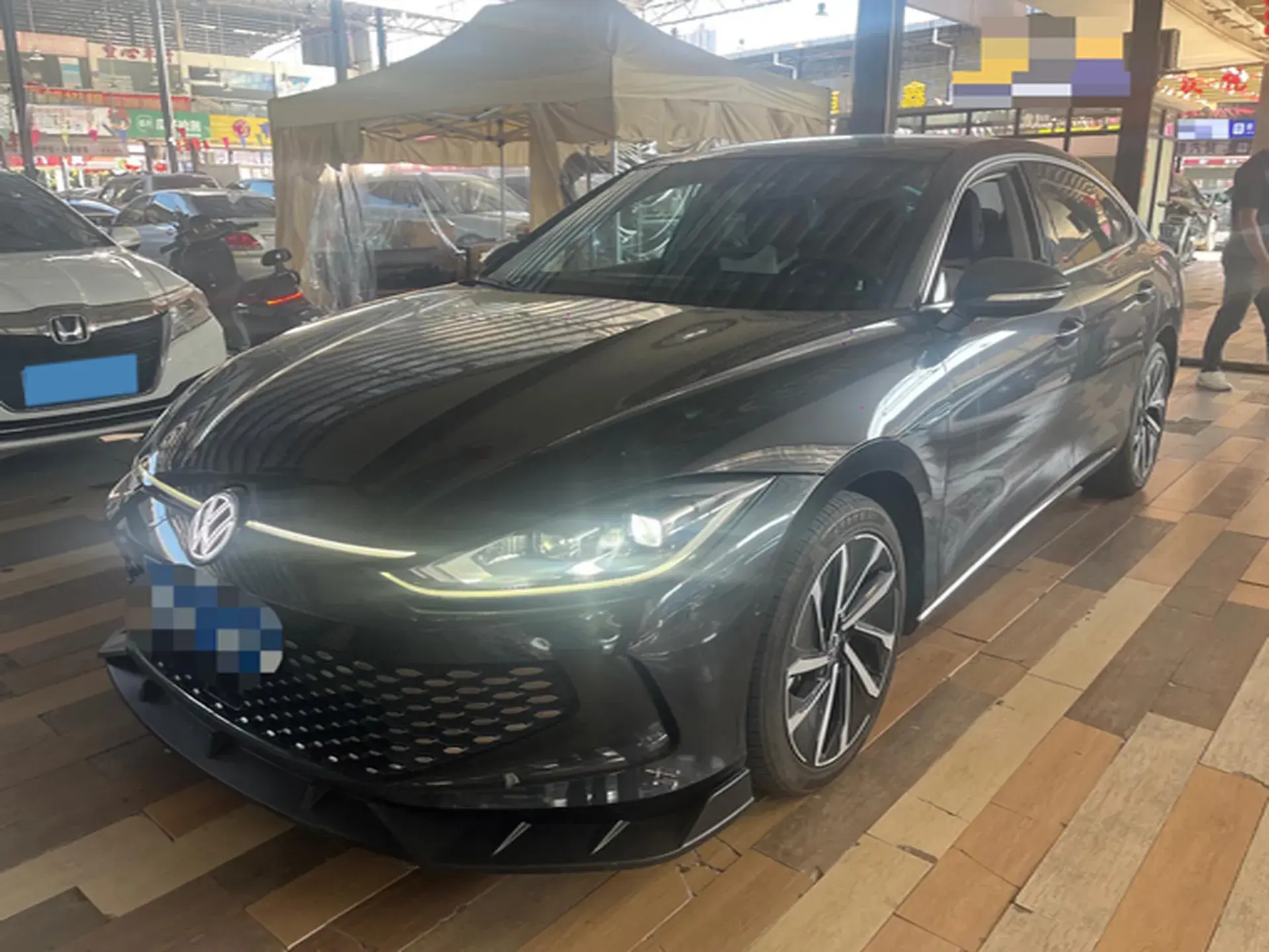 2022 VOLKSWAGEN LAMANDO view 1