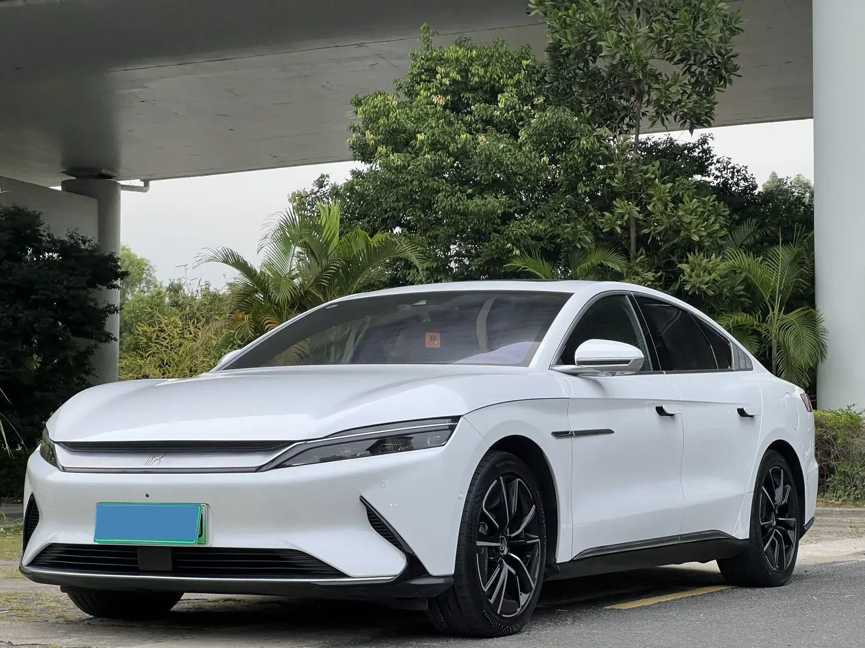 2020 BYD HAN view 1