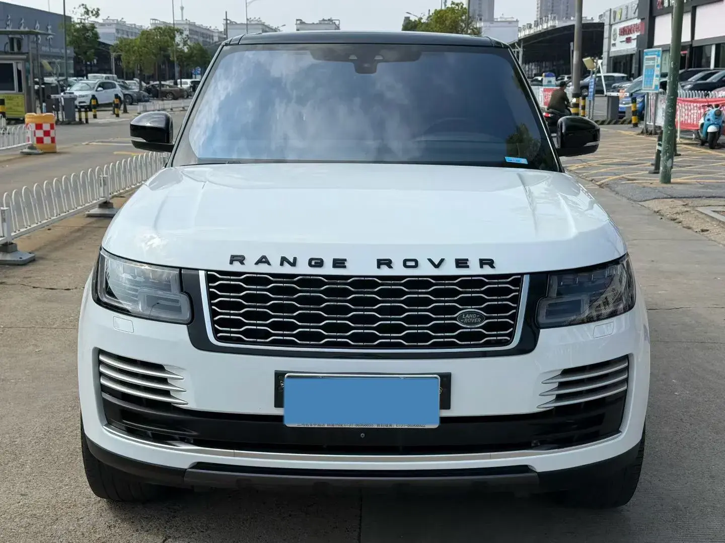 2018 LAND ROVER thumbnail 2