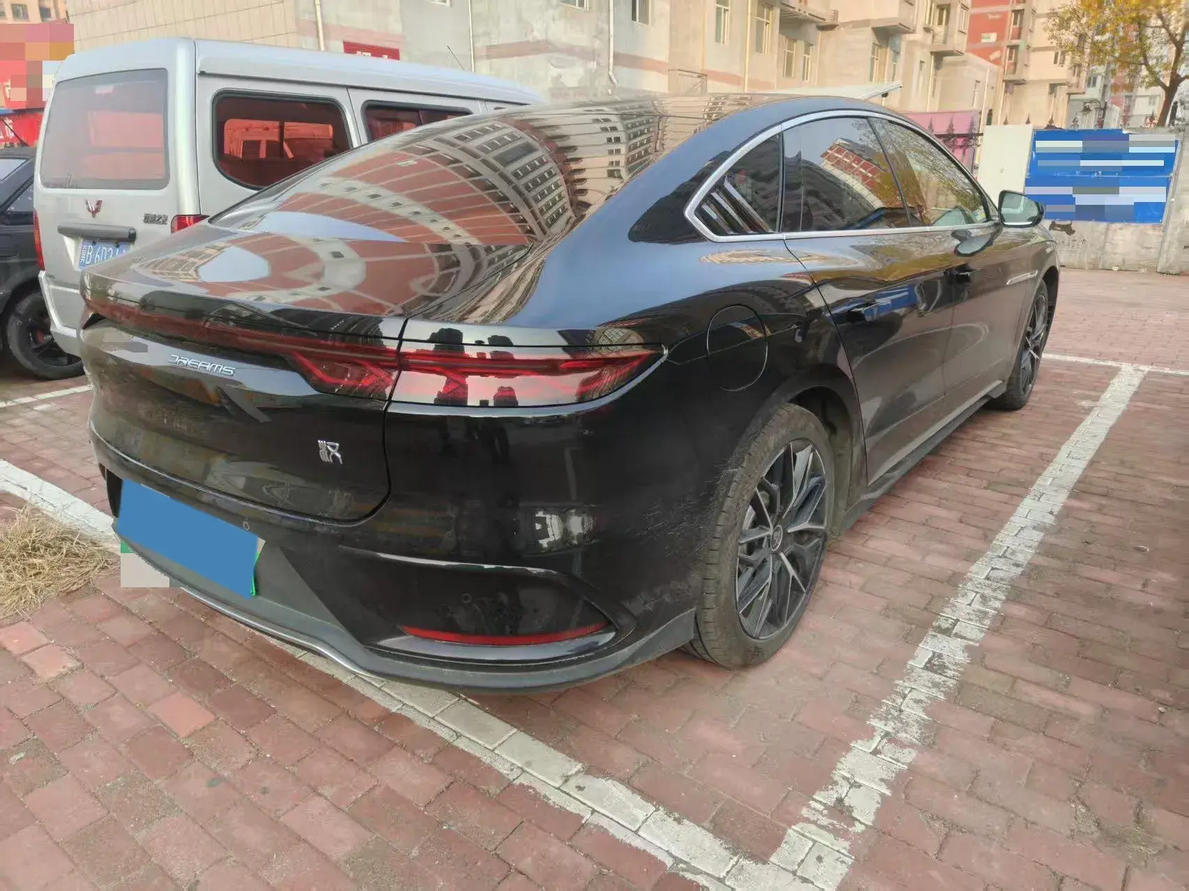 2025 BYD HAN thumbnail 3