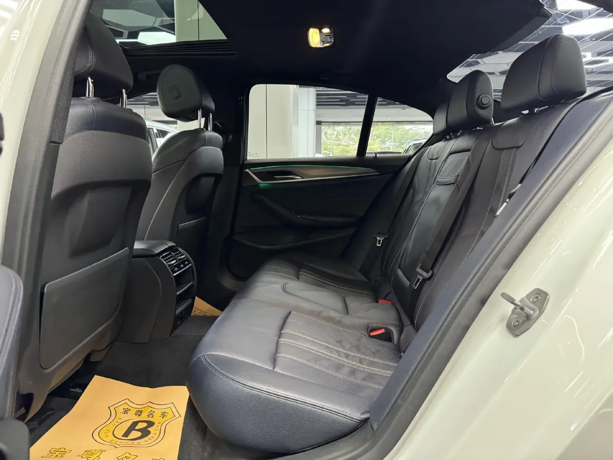 2019 Land Rover Discovery Sport 2.0T 241HP L4 9AT,autocango,china used car exporter,china ev exporter,chinese used car exporter,chinese used ev exporter