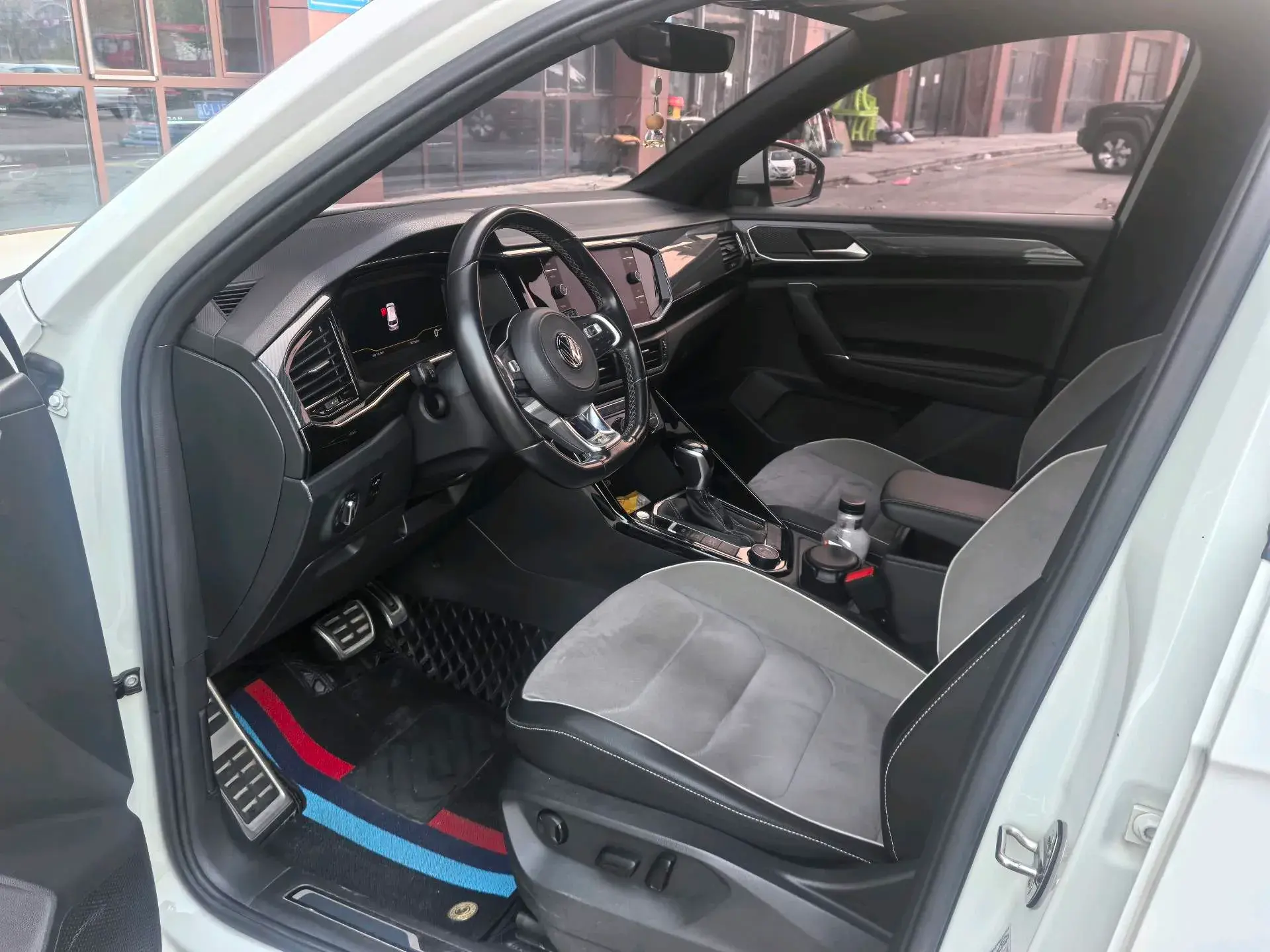 2019 VOLKSWAGEN TAYRON thumbnail 4