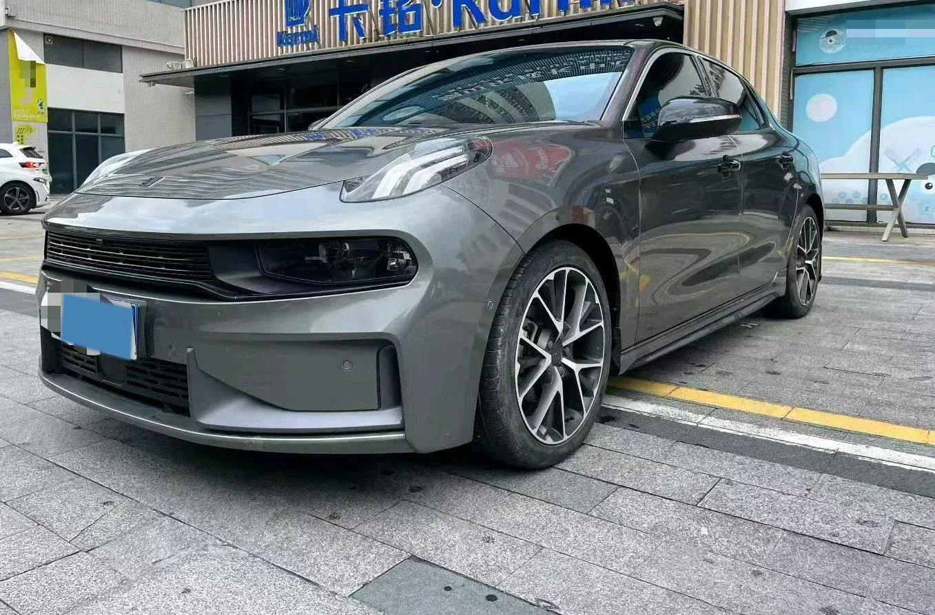 2022 LYNK&CO 03 view 1