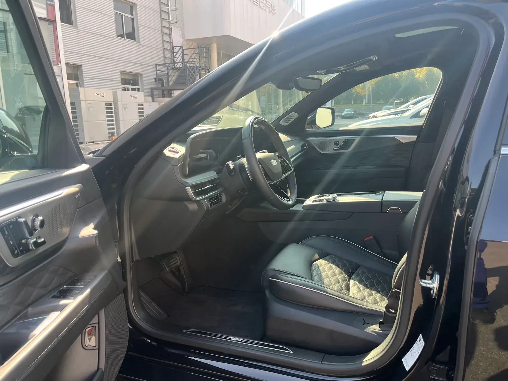 2023 CADILLAC CT6 thumbnail 4