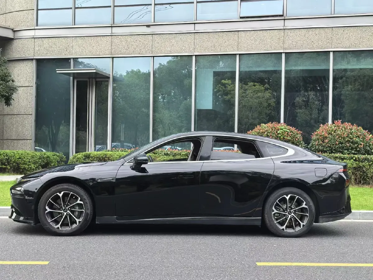 2022 Xpeng P7 BEV 60.2KWH,autocango,china used car exporter,china ev exporter,chinese used car exporter,chinese used ev exporter