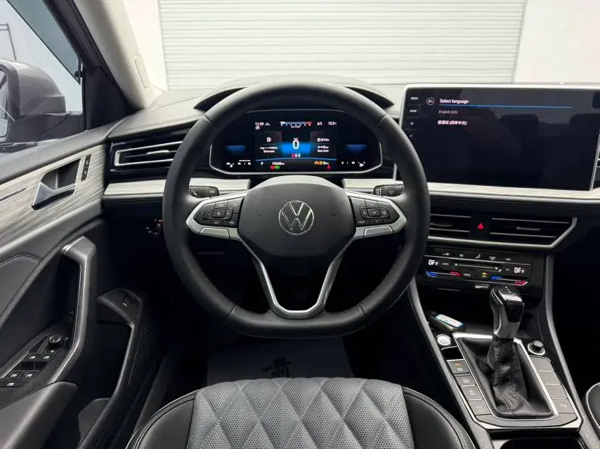 2023 VOLKSWAGEN SAGITAR thumbnail 4