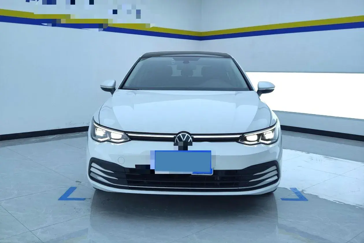 2021 VOLKSWAGEN GOLF thumbnail 3