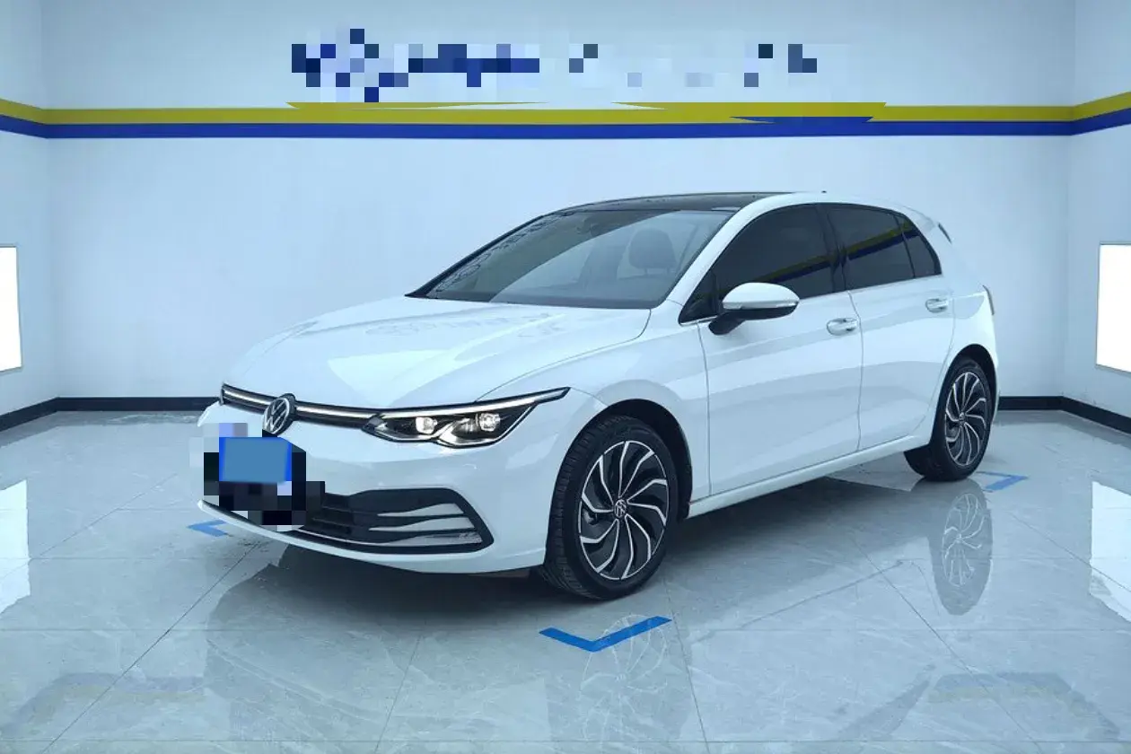 2021 VOLKSWAGEN GOLF view 1