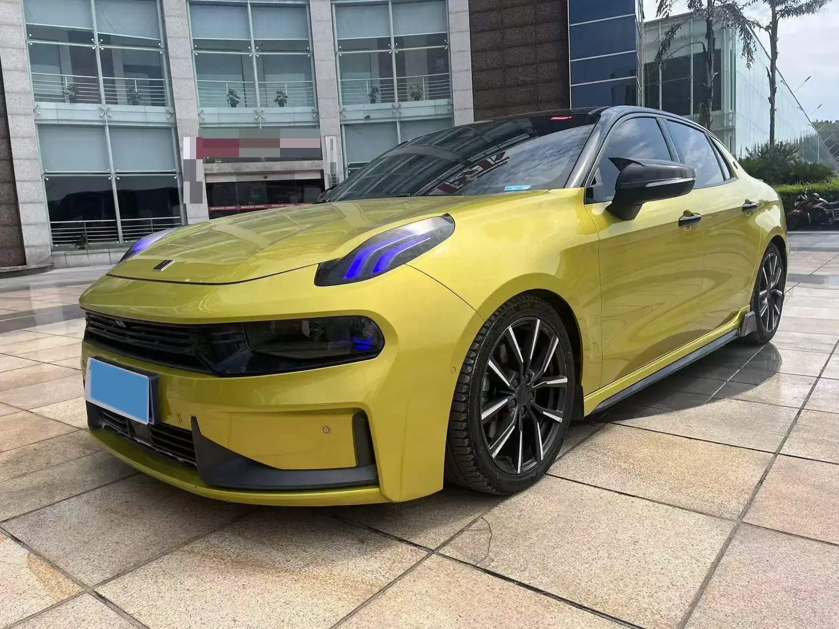 2021 LYNK&CO 03 view 1