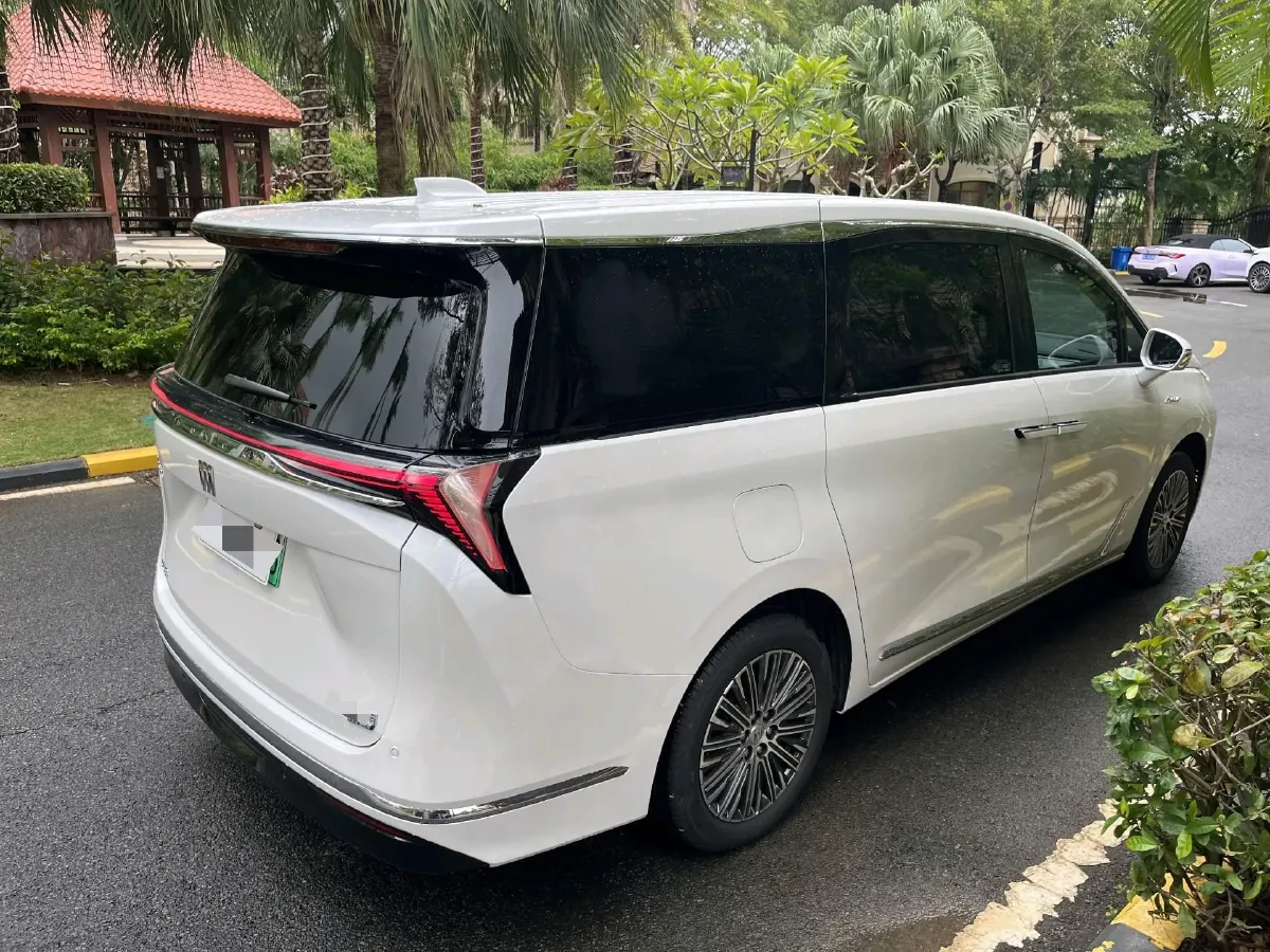 2024 Buick GL8 1.5T 180HP L4 2DHT PHEV 24.4KWH,autocango,china used car exporter,china ev exporter,chinese used car exporter,chinese used ev exporter