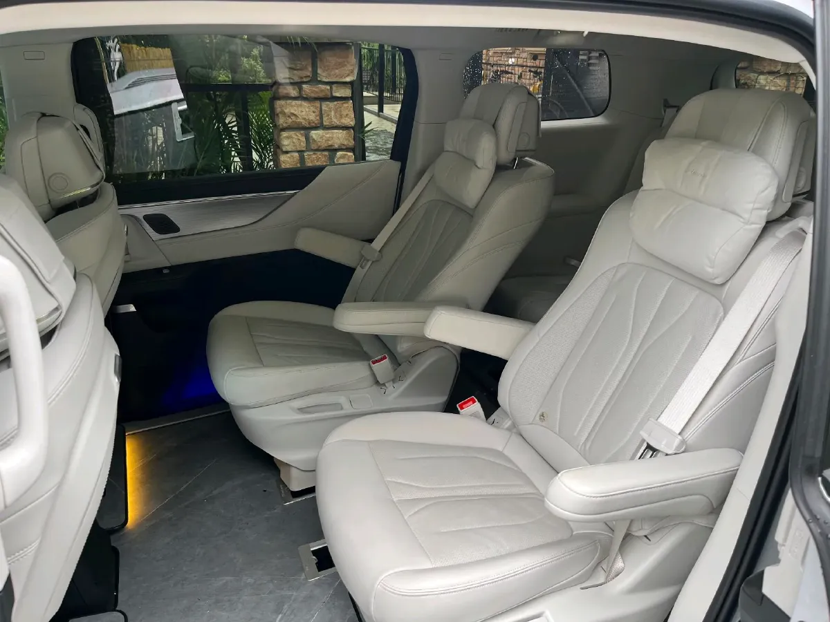 2024 Buick GL8 1.5T 180HP L4 2DHT PHEV 24.4KWH,autocango,china used car exporter,china ev exporter,chinese used car exporter,chinese used ev exporter