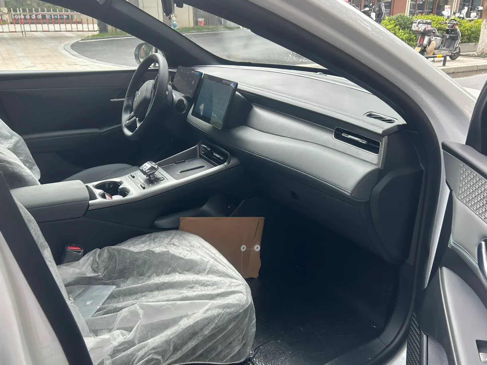 2025 BYD QIN thumbnail 4